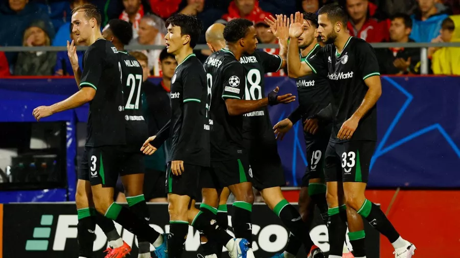 Otro gol en propia puerta de Ladislav Krejčí le dio la victoria a Feyenoord que sumó los primeros tres puntos esta temporada en la Champions League