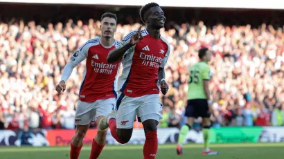 Arsenal sigue la estela de Liverpool y City en la Premier League