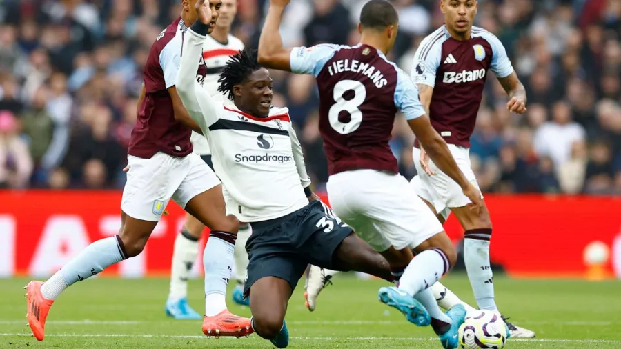 Tercer partido sin ganar del United que registra dos victorias, dos empates y tres derrotas en la Premier League