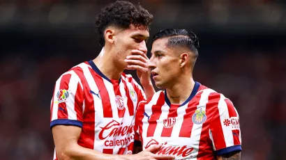 ¿Ya para qué? Arbitraje reconoce error contra Chivas en el clásico tapatío