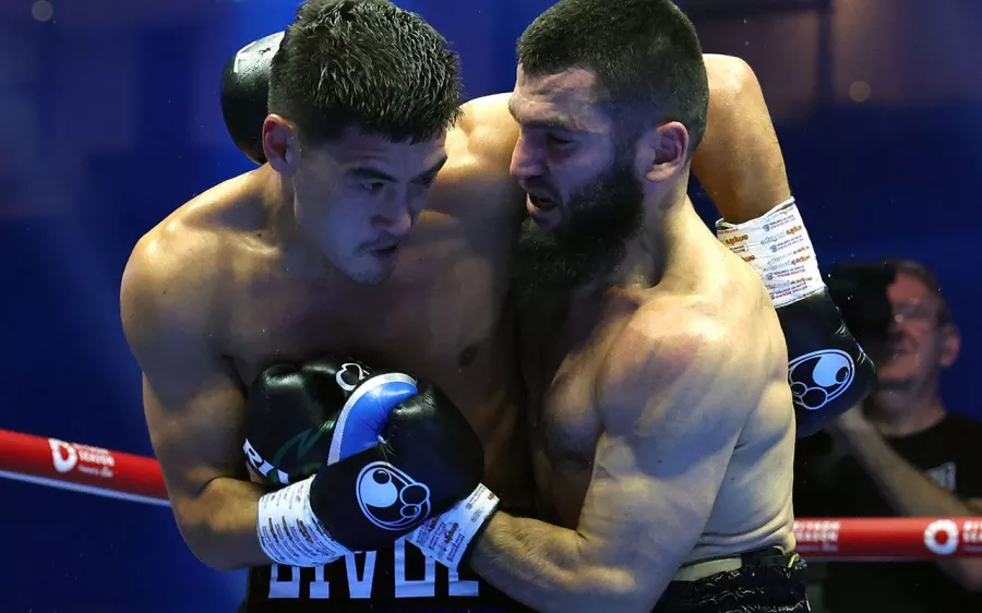 Los golpes que llevaron a Artur Beterbiev a la gloria