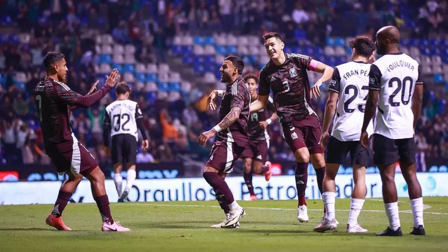 Así celebraron Herrera y Vega los goles en favor del Tri en este duelo amistoso contra Valencia.