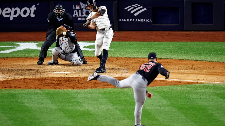 Los Yankees pegaron primero en la Serie de Campeonato de la AL