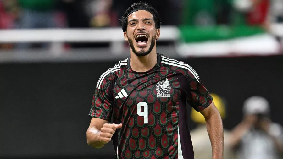 RAÚL JIMÉNEZ. México comprobó el buen nivel al que regresó el jugador del Fulham. El delantero volvió a marcar con el Tri luego de un año y se robó los focos con gol (el 34°) y asistencia ante Estados Unidos.