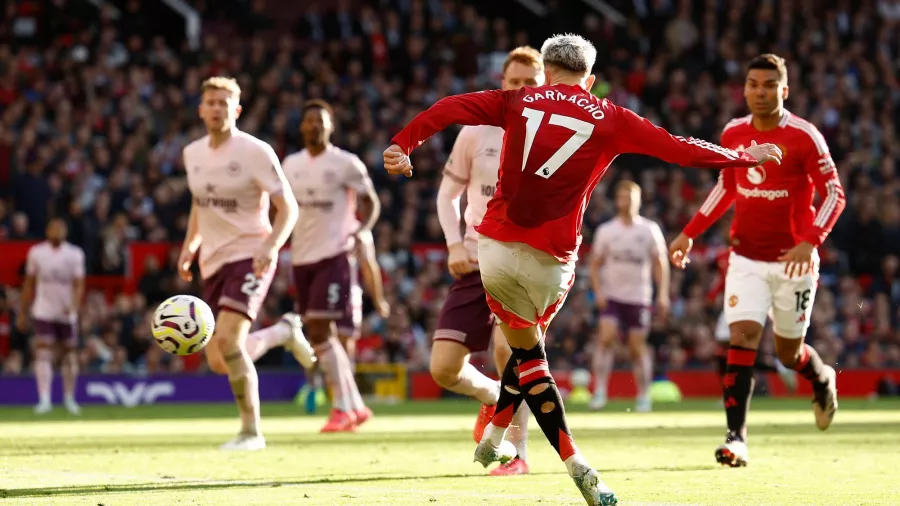 Manchester United le borró la sonrisa al Brentford