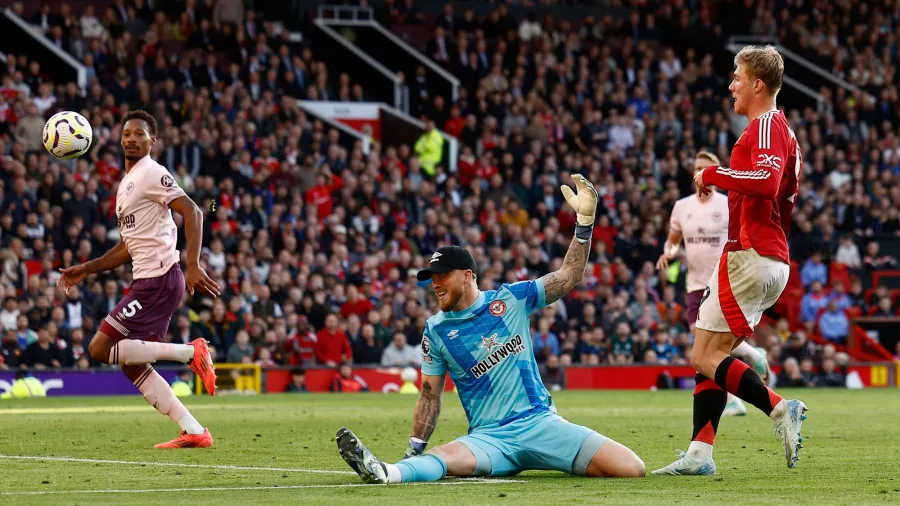 Manchester United le borró la sonrisa al Brentford