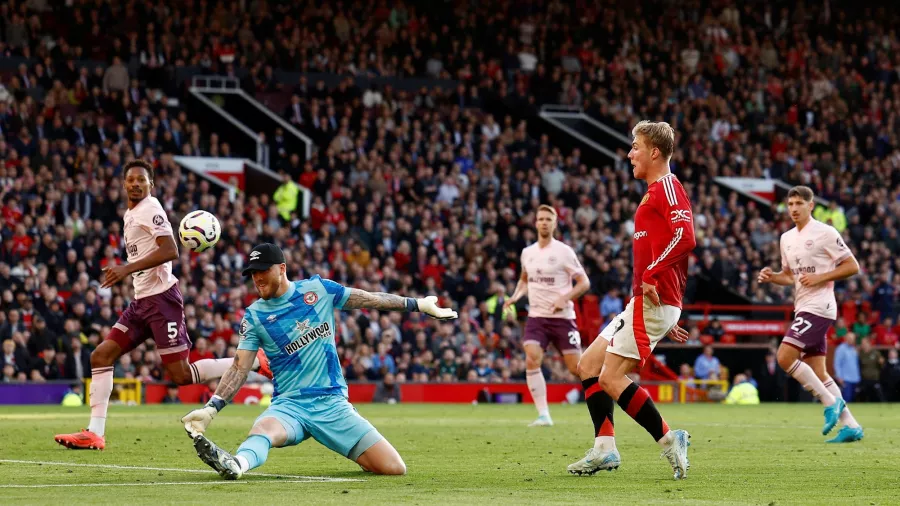 Manchester United le borró la sonrisa al Brentford