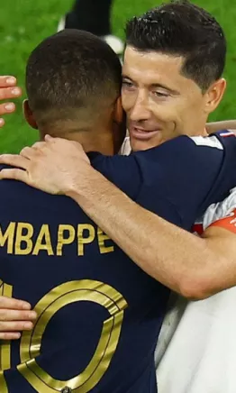 Kylian Mbappé lleva la mitad de goles que Robert Lewandowski