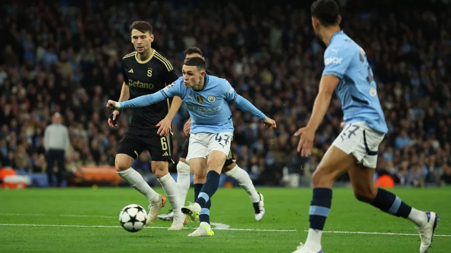 El inglés abrió el marcador en el partido entre Manchester City y Sparta Praga con su gol 17 en la Champions League