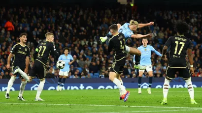 Erling Haaland anotó dos goles en la Champions League y el primero es para enmarcar