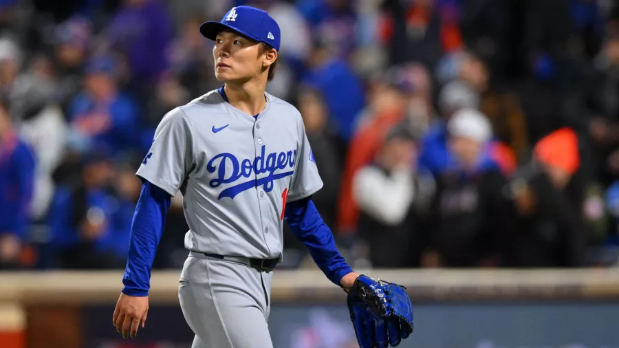 Yoshinobu Yamamoto es la carta fuerte en los pitchers de los Dodgers