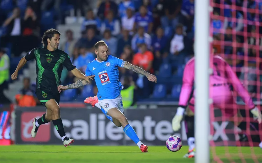 Ángel Sepúlveda fue la figura del imparable Cruz Azul