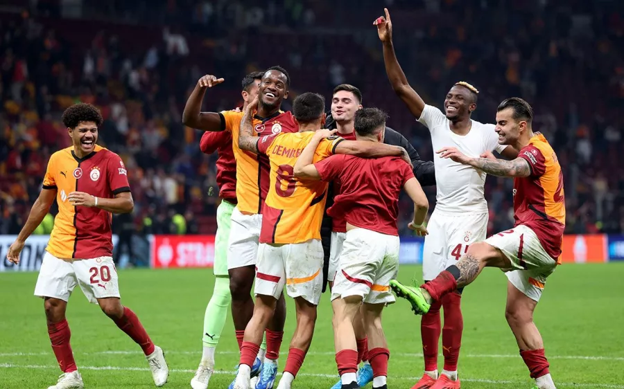 Galatasaray4-3 Elfsborg