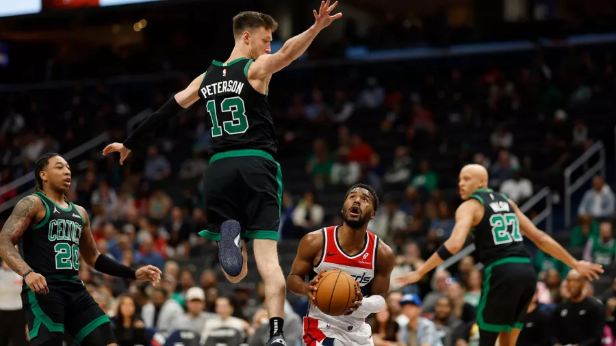 Los campeones Celtics siguen en plan intratable