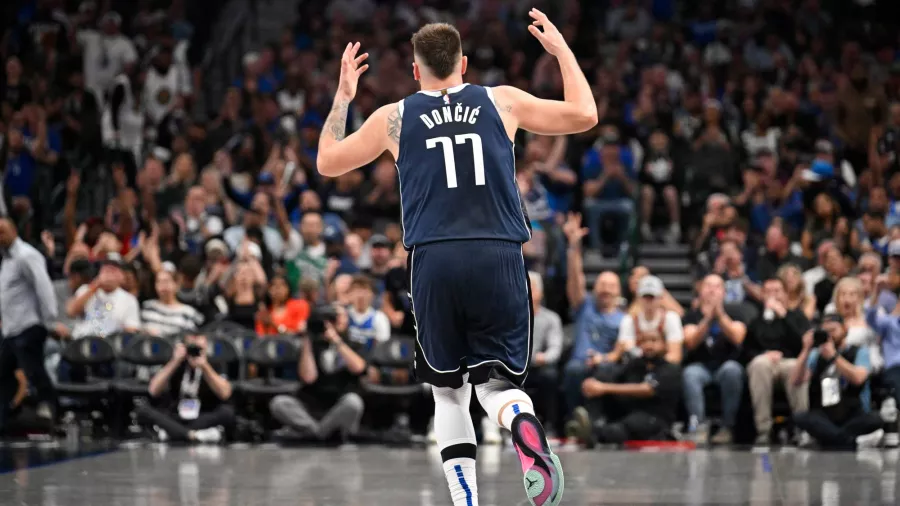 La magia de Luka Doncic venció a Victor Wembanyama y sus Spurs