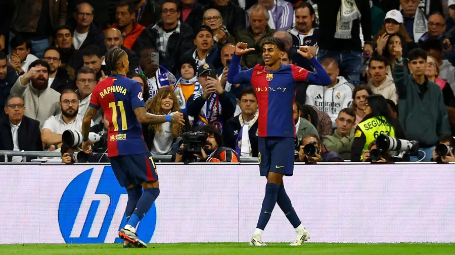 Lamine Yamal graba su nombre en el Santiago Bernabéu con un golazo