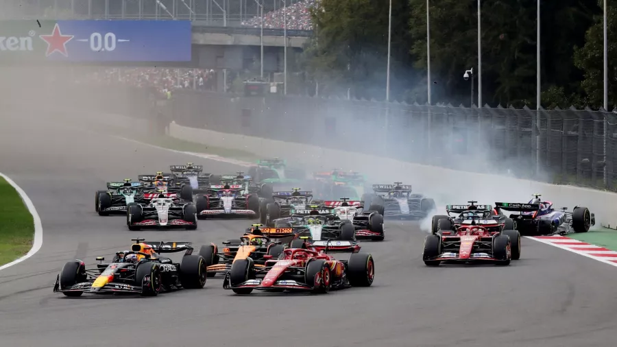 Así fue la accidentada salida del Gran Premio de México