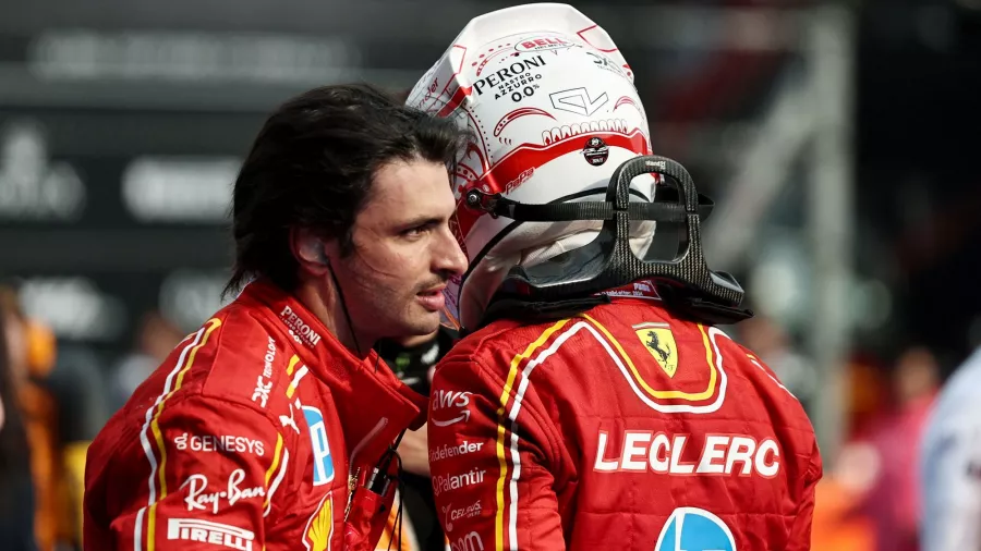 Carlos Sainz celebró el primer triunfo de Ferrari en México desde 1990