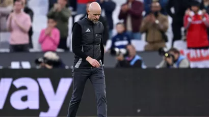 Manchester United no aguantó más a Erik ten Hag