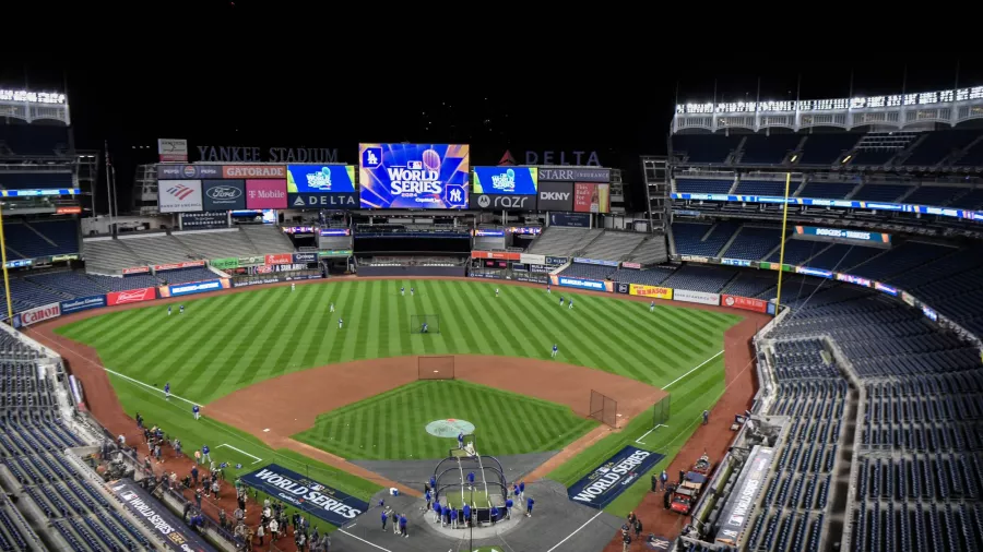 El Yankee Stadium está listo para la batalla de este lunes