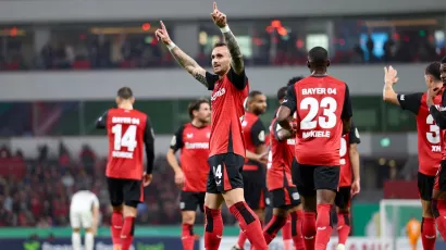 Bayer Leverkusen avanzó sin problemas en la Pokal