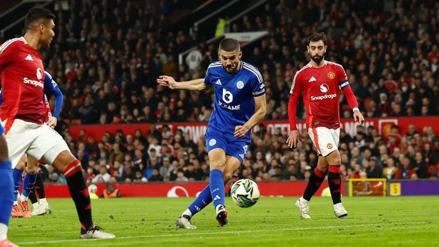 Conor Coady recortó distancias antes del descanso