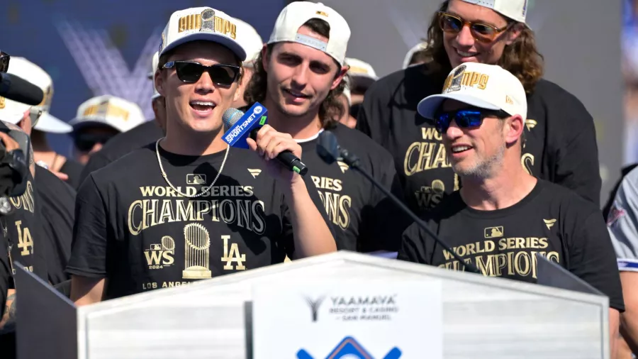 El Dodger Stadium arropó a sus héroes del diamante