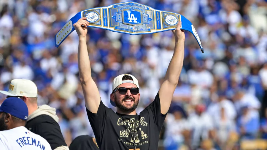 El Dodger Stadium arropó a sus héroes del diamante