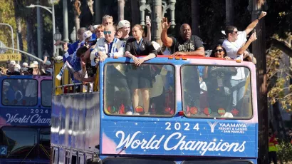 Así celebró Los Ángeles a sus queridos Dodgers.