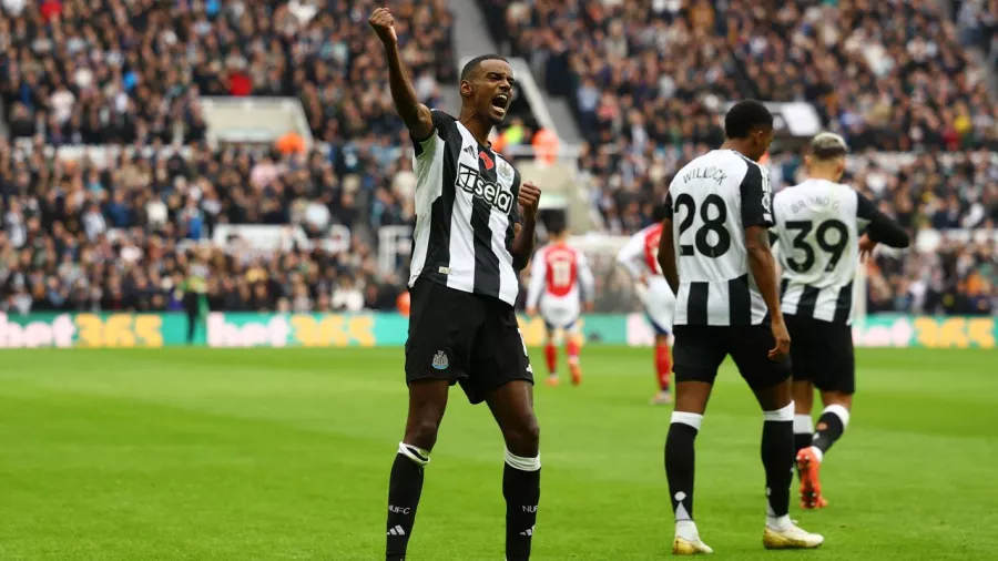 Newcastle cobra vida a costa de la crisis de Arsenal en la Premier League