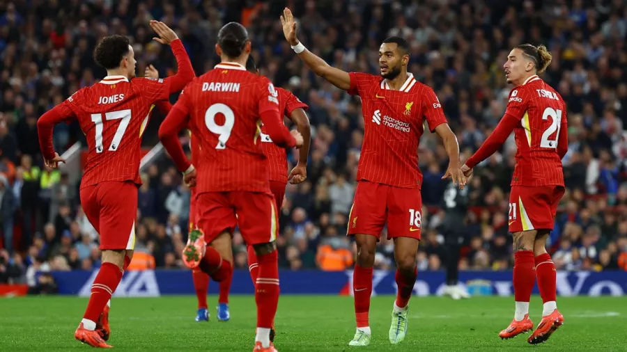 Liverpool le remontó a Brighton y recuperó el liderato de la Premier League