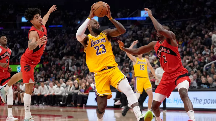 Los Lakers resurgieron con gran noche de Anthony Davis