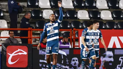 Gran noche de Salomón Rondón le dio el triunfo al Pachuca