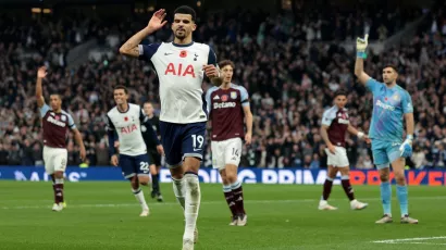 Tottenham bajó de la nube a Aston Villa en la Premier League