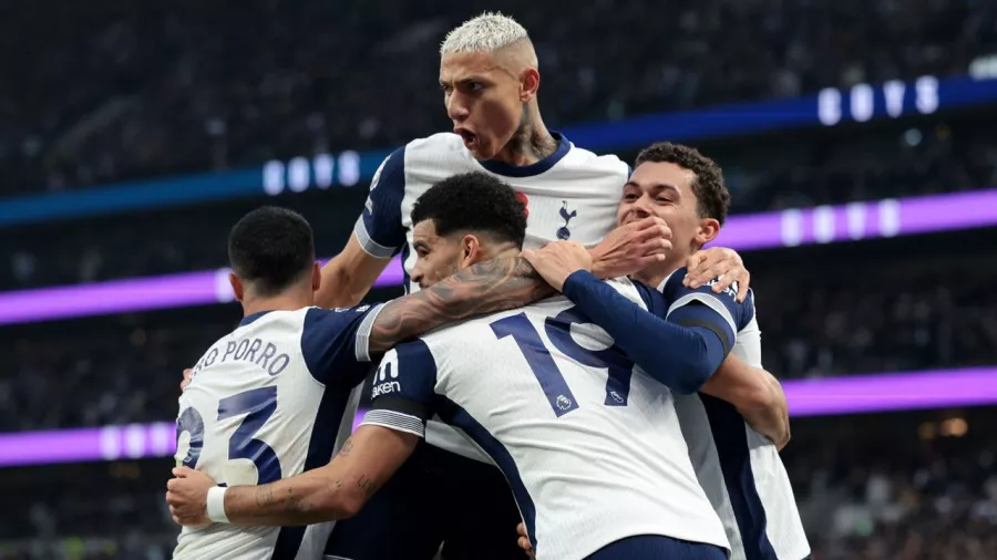 Tottenham bajó de la nube a Aston Villa en la Premier League