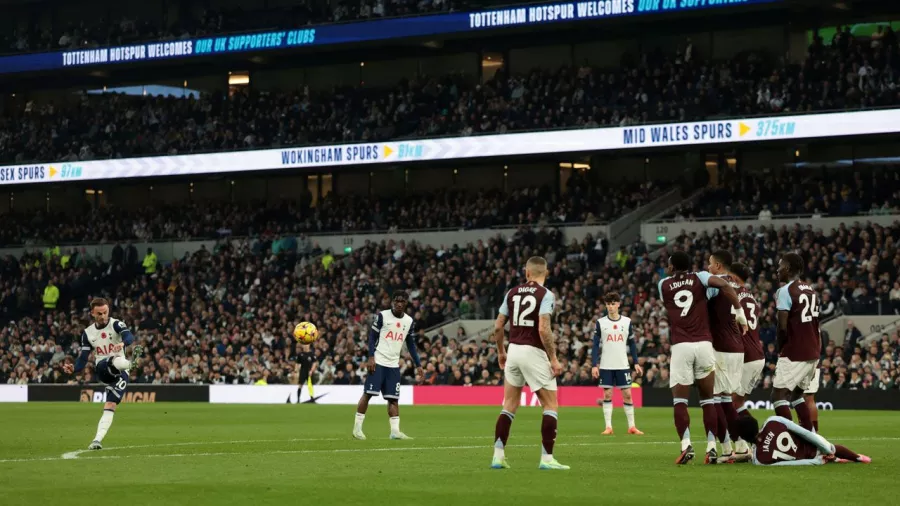 James Maddison cerró la cuenta al 90+6 con un golazo de tiro libre