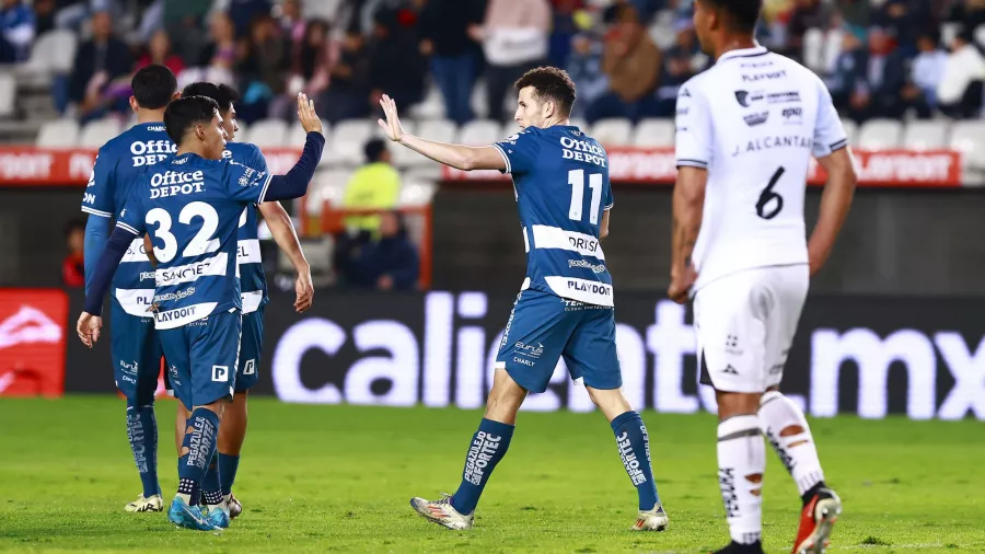 Gran noche de Salomón Rondón le dio el triunfo al Pachuca