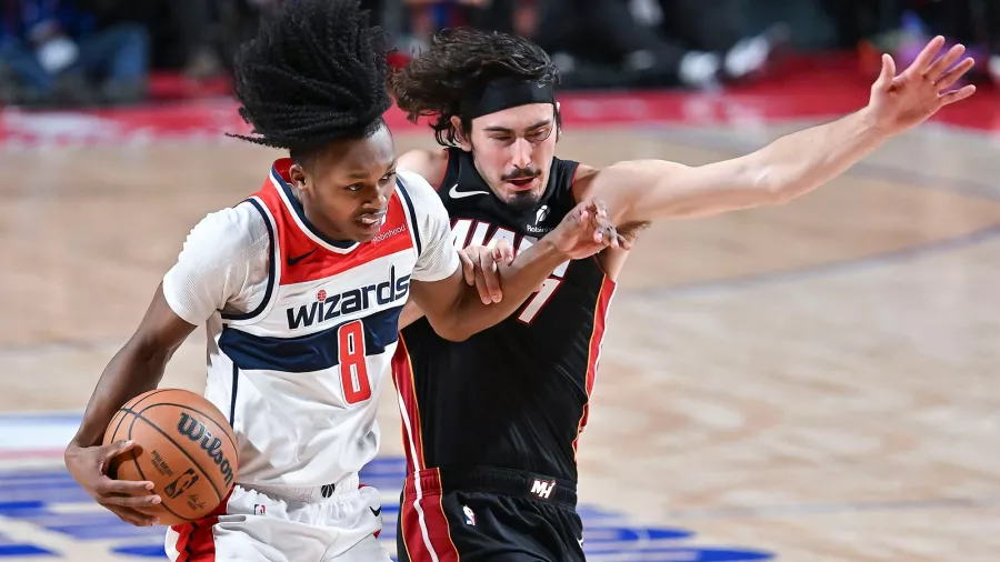 Miami Heat venció a Washington Wizards en un intenso Día de Muertos