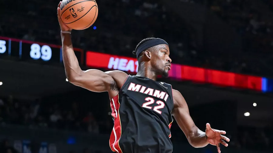 Miami Heat venció a Washington Wizards en un intenso Día de Muertos