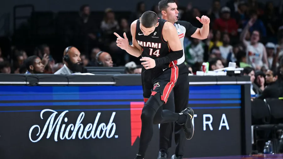 Miami Heat venció a Washington Wizards en un intenso Día de Muertos