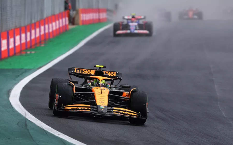 La lluvia causa estragos en el GP de Interlagos