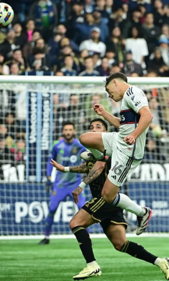 Sin Carlos Vela y con un 'autogolazo,' el LAFC fue goleado