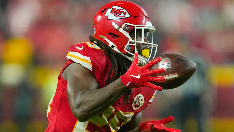 Kareem Hunt protagonizó el momento de la noche