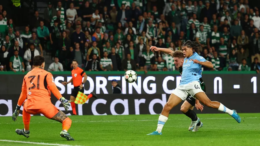 Doblete en tres minutos para aplastar al Manchester City