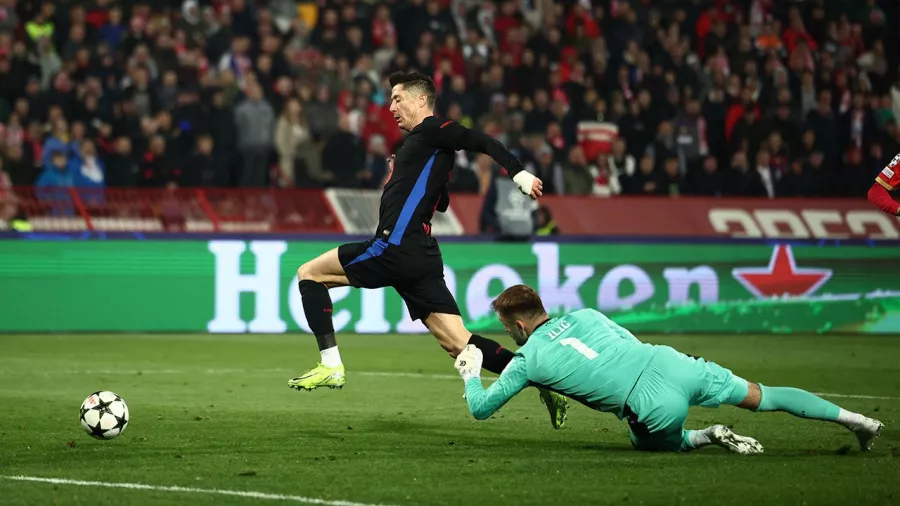 Robert Lewandowski se queda a un gol del centenario