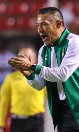 Nacho Ambriz deja de ser el técnico de Santos