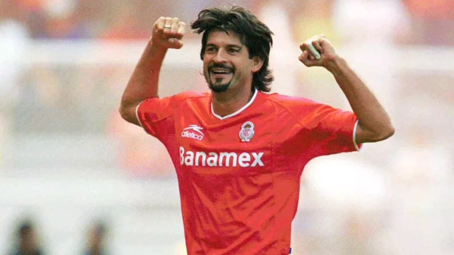 José Saturnino Cardozo: V-1998 (13 goles), V-1999 (15), A-2002 (29) y C-2003 (21)