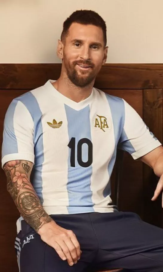 Argentina vuelve a sus raíces con un jersey retro