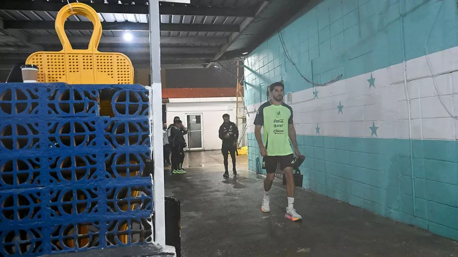 La Selección Mexicana reconció el stadio Morazán de San Pedro Sula en la víspera del encuentro de ida de los cuartos de final.