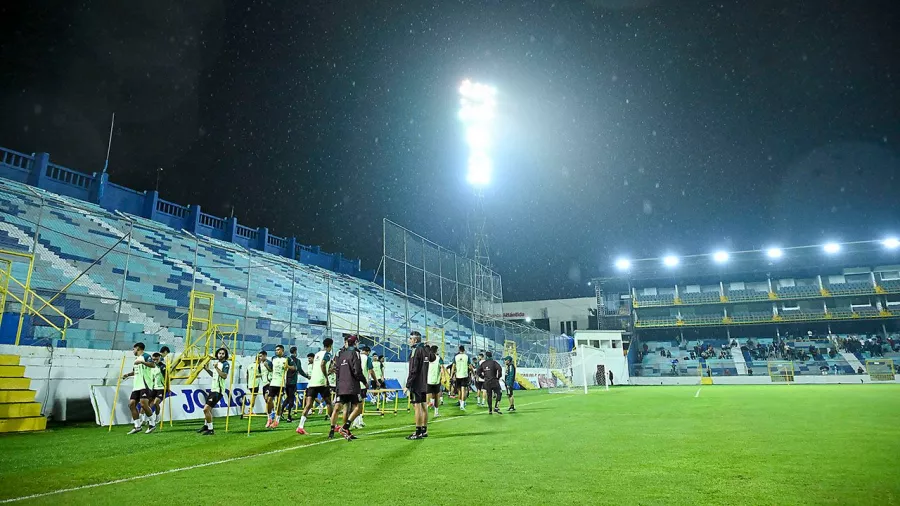 La Selección Mexicana reconció el stadio Morazán de San Pedro Sula en la víspera del encuentro de ida de los cuartos de final.